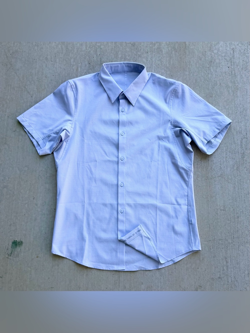 Lululemon Mens Airing Easy Short Sleeve Shirt Ventlight Mesh Size M Blue